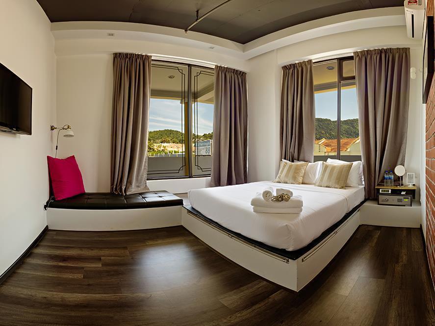 Roomies Suites Бату-Ферринги Экстерьер фото