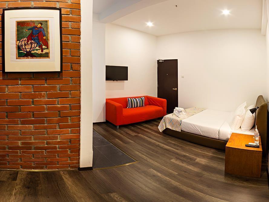 Roomies Suites Бату-Ферринги Экстерьер фото